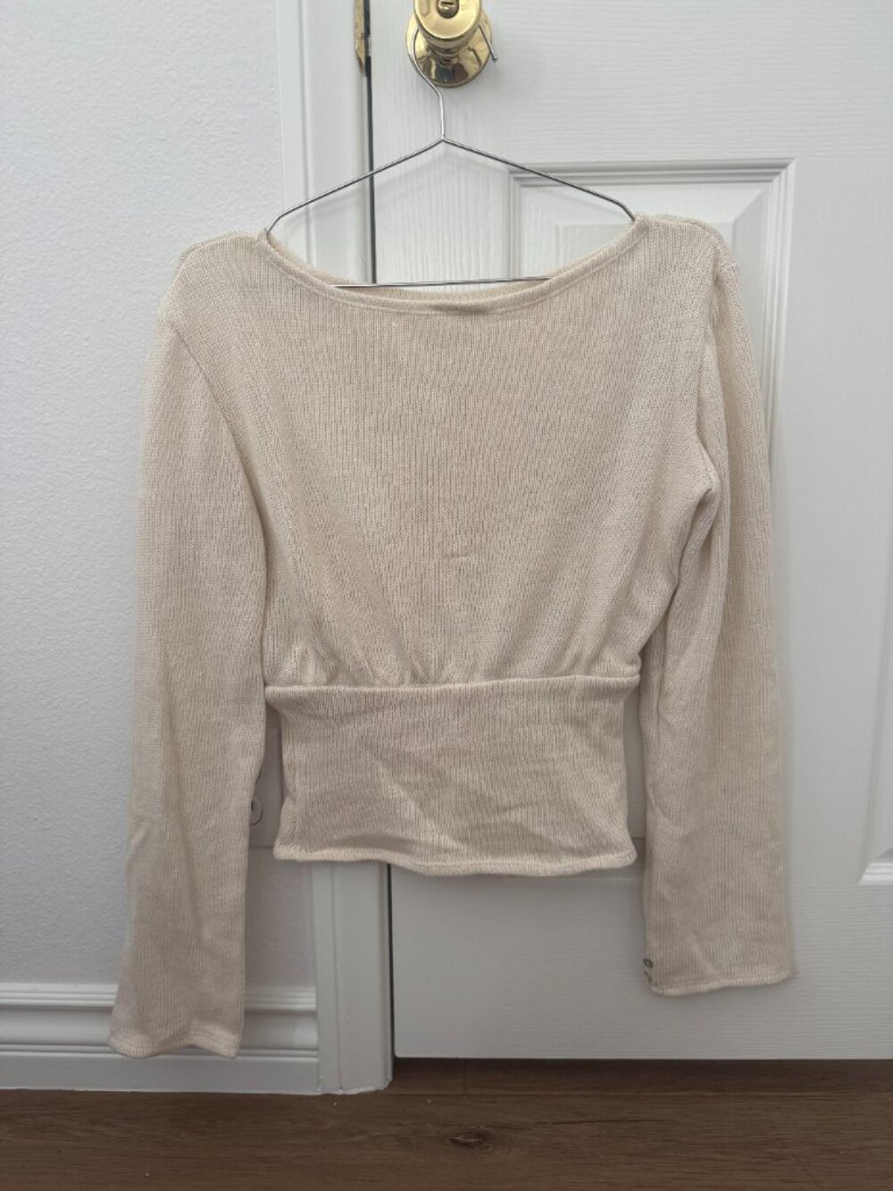 Wendtt Estelle Long Sleeve (Ecru/Off-White, size M) - Picture 10 of 13